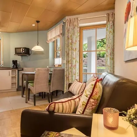 Trostelhof 3 *