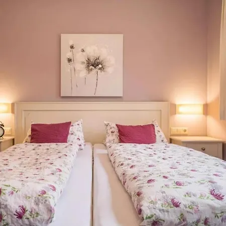 Trostelhof 3 *